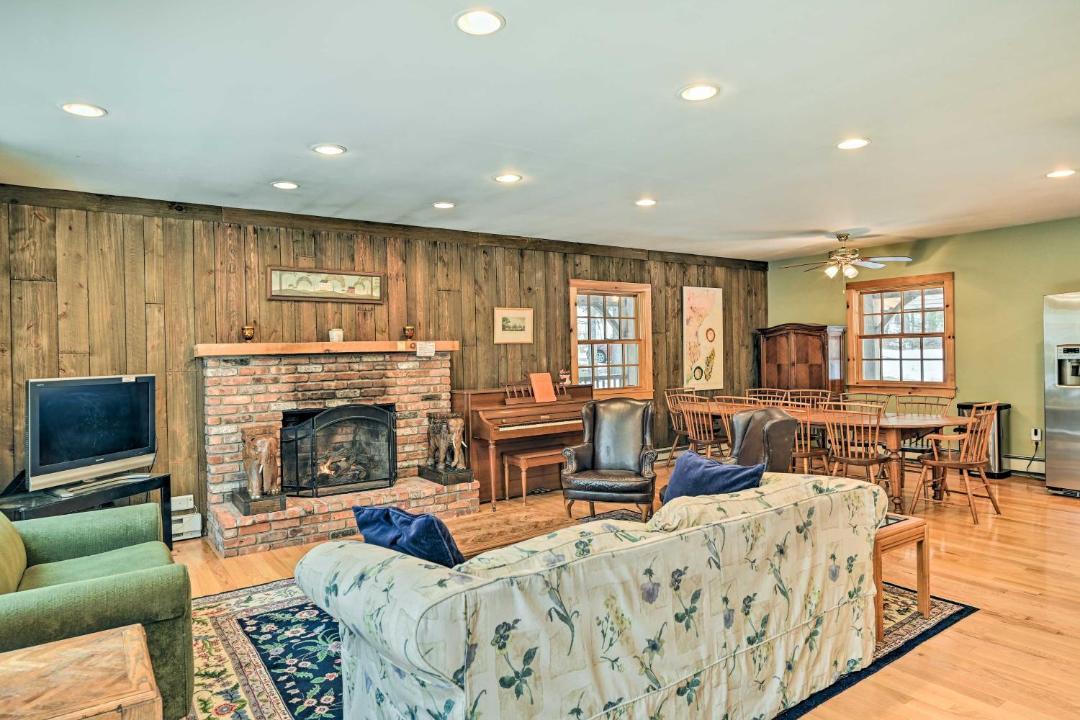 Photo of Livingroom in West Dover