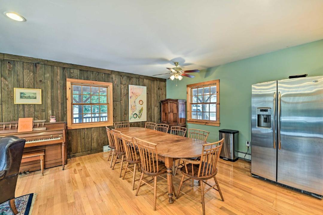 Photo of Livingroom in West Dover