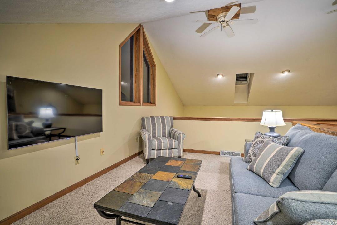 Photo of Livingroom in Oneida