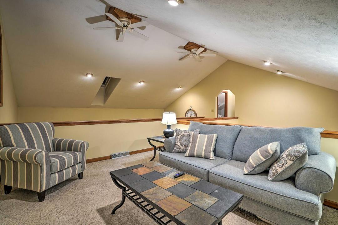 Photo of Livingroom in Oneida