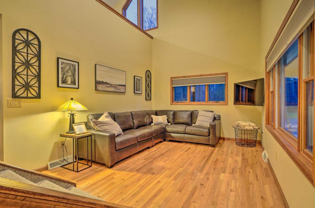Photo of Livingroom in Oneida