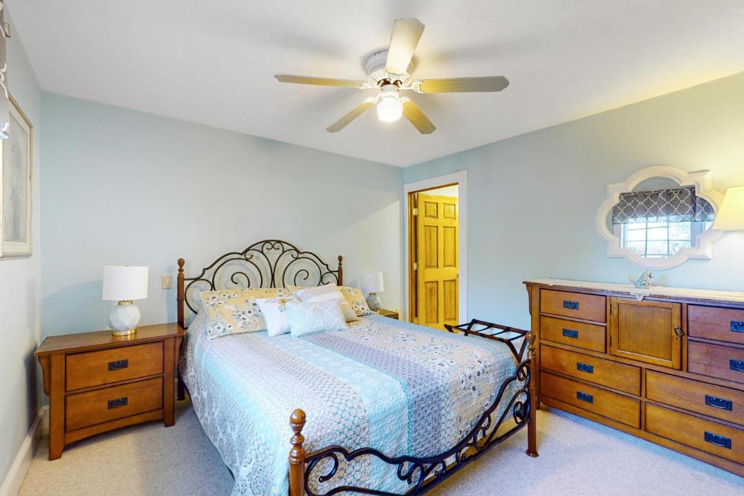 Photo of Bedroom in Moultonborough
