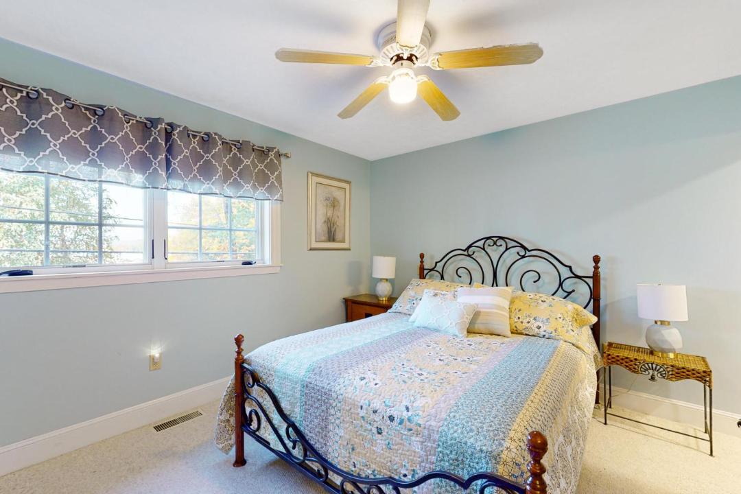 Photo of Bedroom in Moultonborough