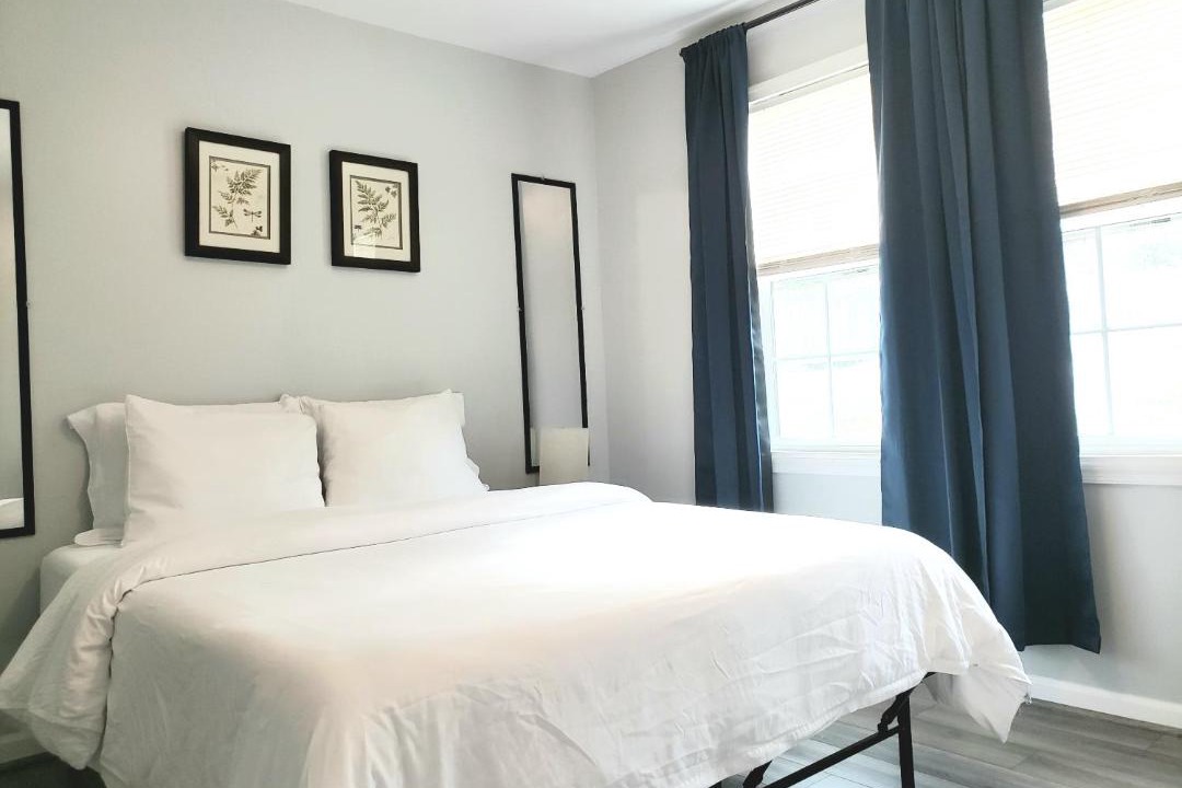 Photo of Bedroom in Linthicum Heights
