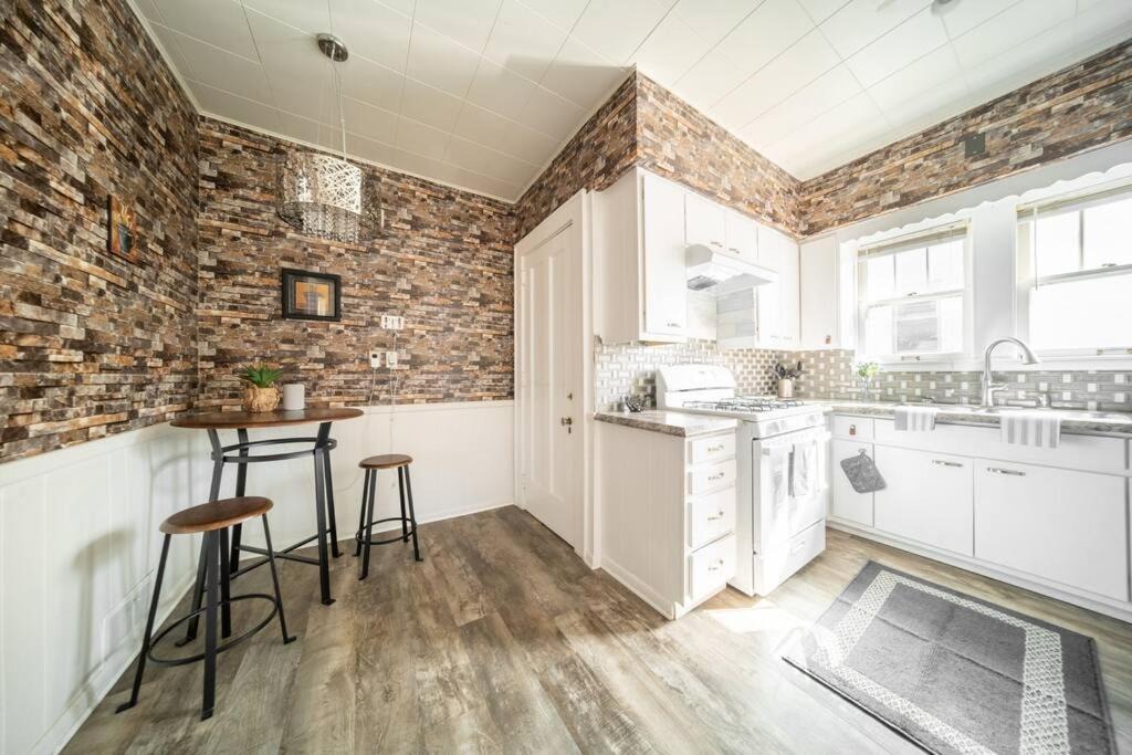 Photo of Kitchen in Highland Square