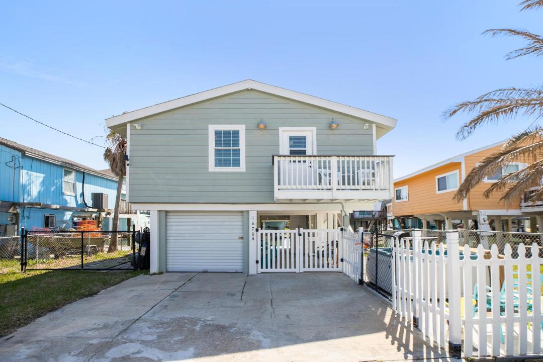 Photo of Buildings in Jamaica Beach