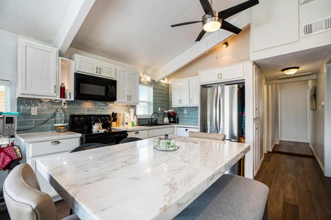 Photo of Kitchen in Jamaica Beach