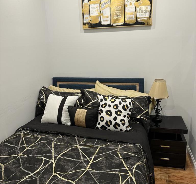 Photo of Bedroom in Cypress Hills