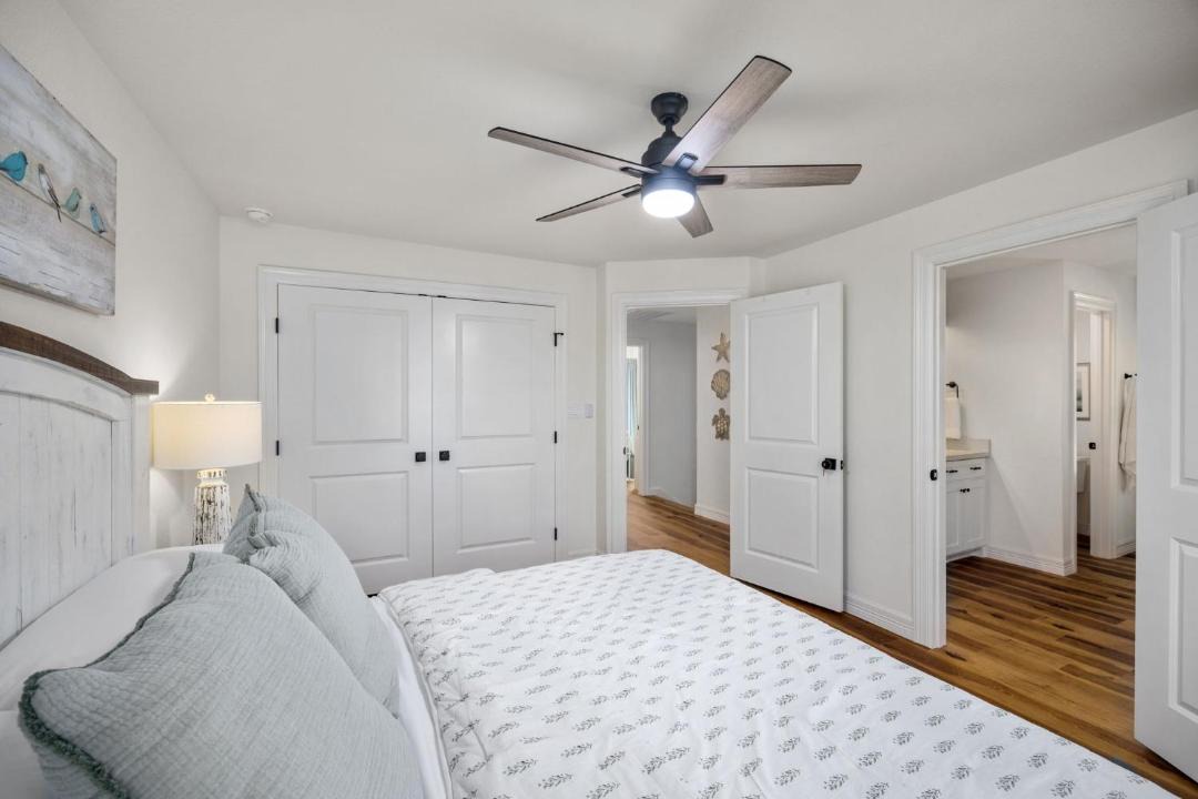 Photo of Bedroom in El Lago