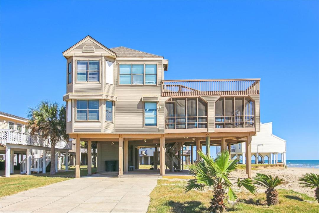 Photo of Buildings in Pirates Beach