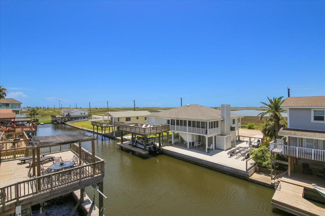 Photo of Patio Balcony in Jamaica Beach