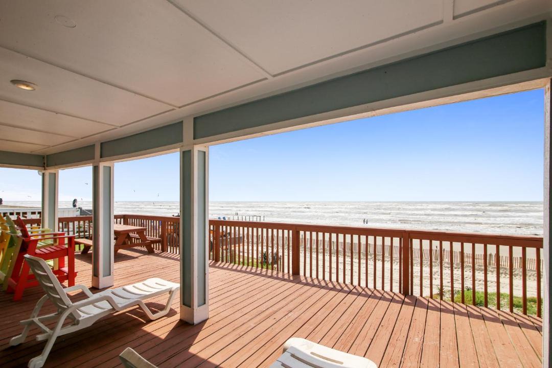 Photo of Patio Balcony in Bermuda Beach