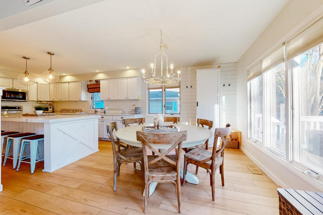 Photo of Livingroom in Sandpiper Pines