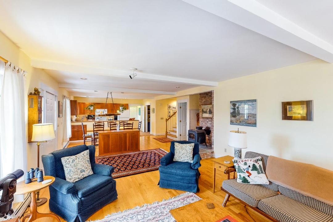 Photo of Livingroom in South Londonderry