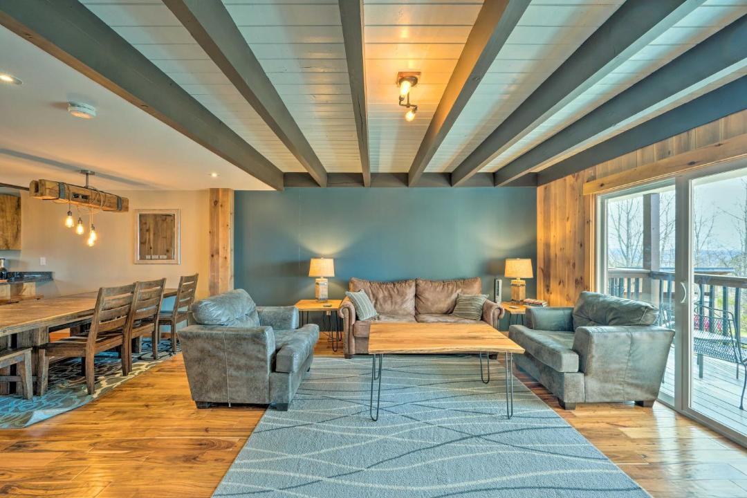 Photo of Livingroom in East Burke