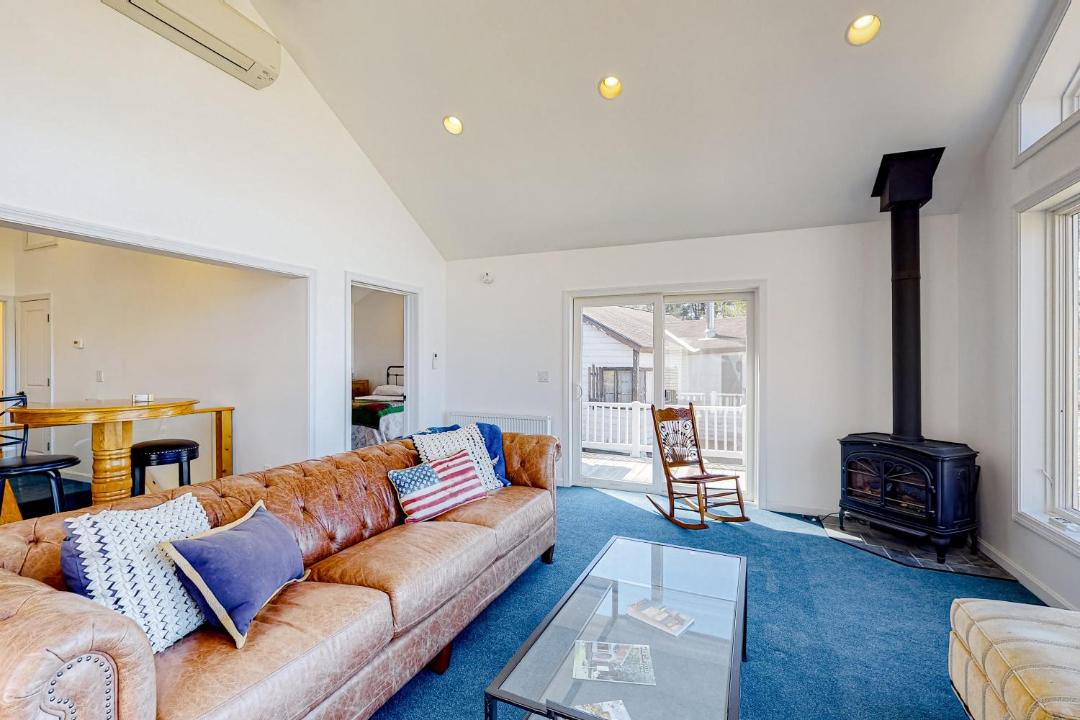 Photo of Livingroom in Neshobe Beach