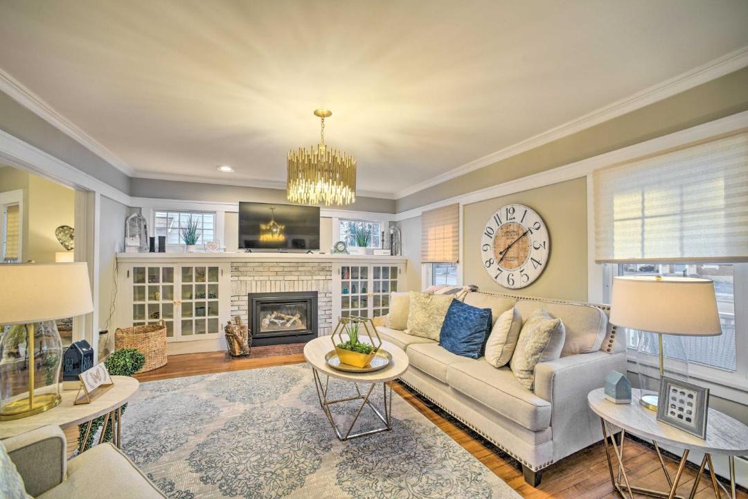 Photo of Livingroom in Glens Falls
