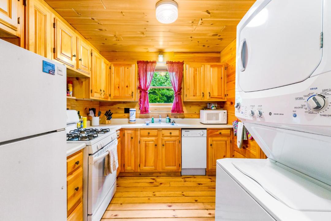 Photo of Kitchen in Schroon Lake