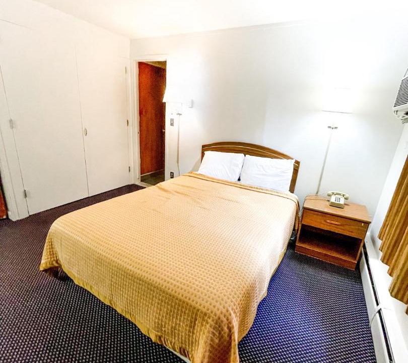 Photo of Bedroom in Utica