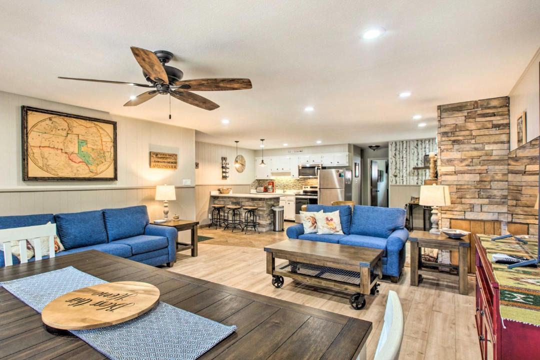 Photo of Livingroom in Red River