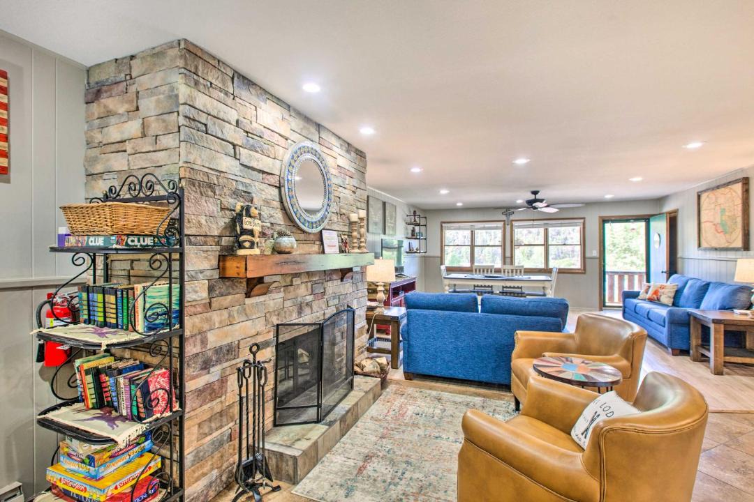 Photo of Livingroom in Red River