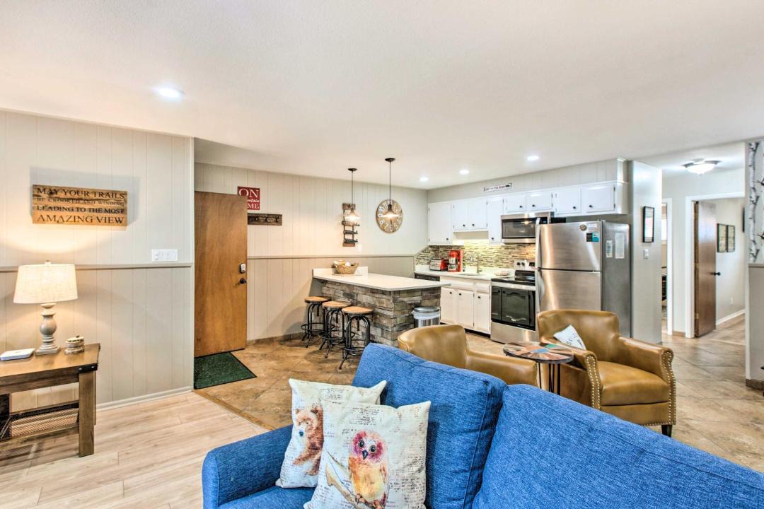 Photo of Livingroom in Red River