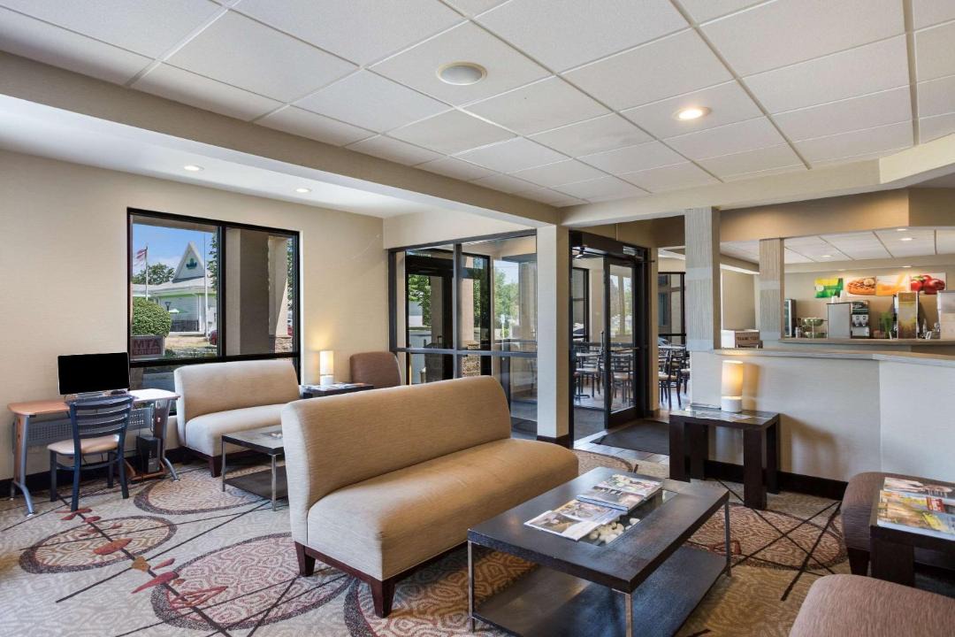 Photo of Livingroom in Colonie