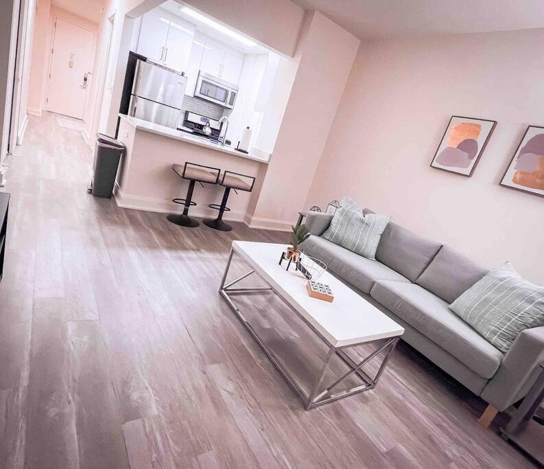 Photo of Livingroom in Financial District