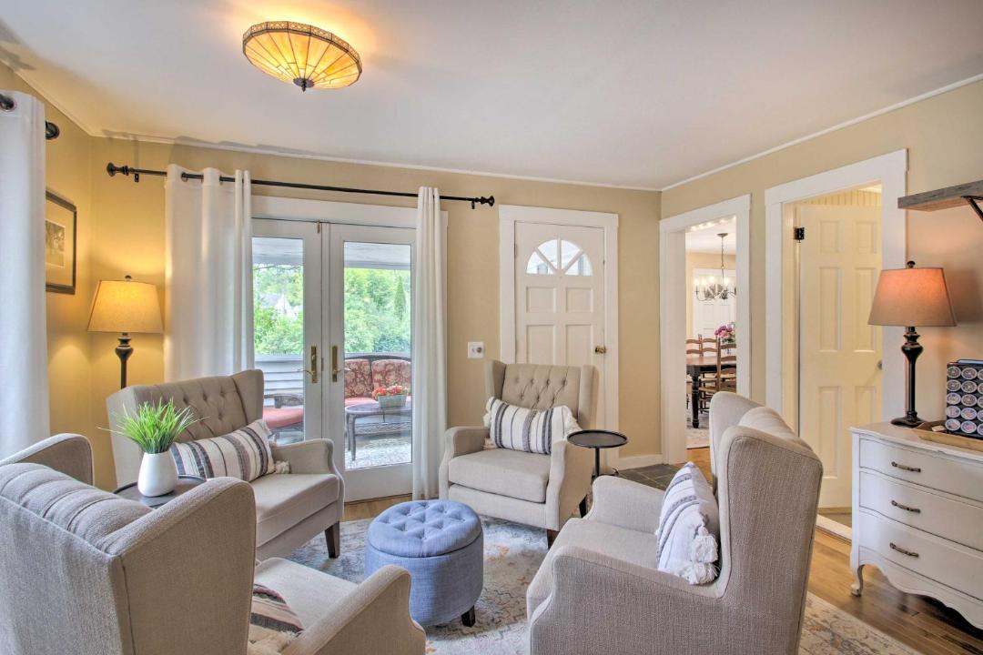 Photo of Livingroom in Intervale
