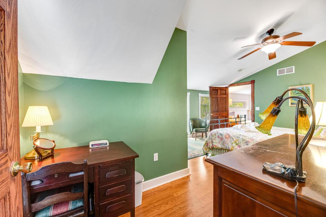 Photo of Livingroom in Canandaigua