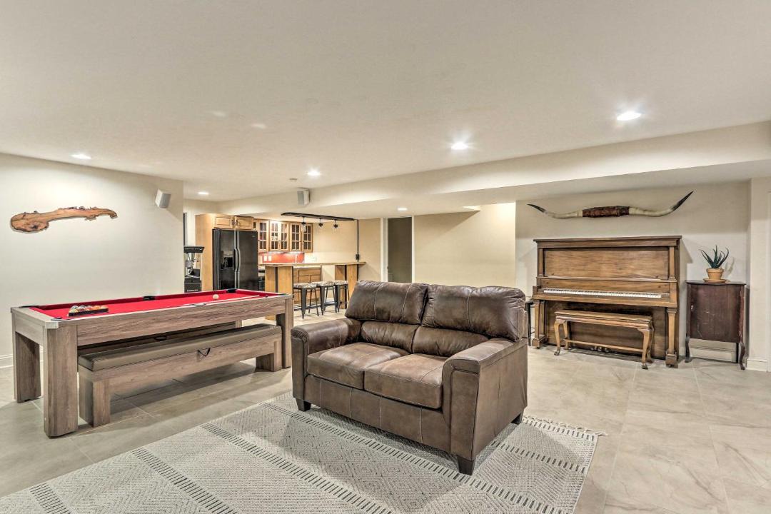 Photo of Livingroom in Charles Town