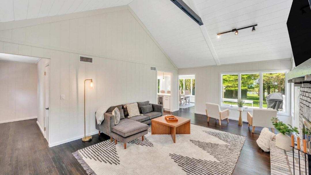 Photo of Livingroom in Lion Head Beach