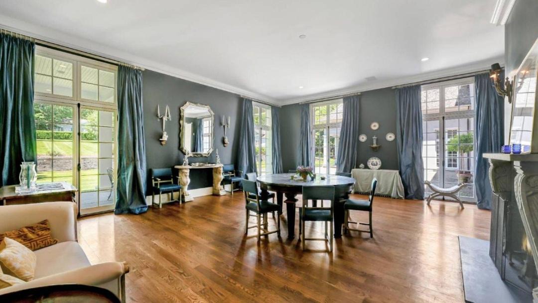 Photo of Livingroom in Water Mill
