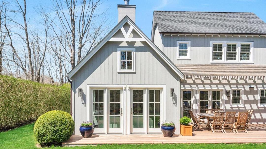 Photo of Buildings in East Hampton North