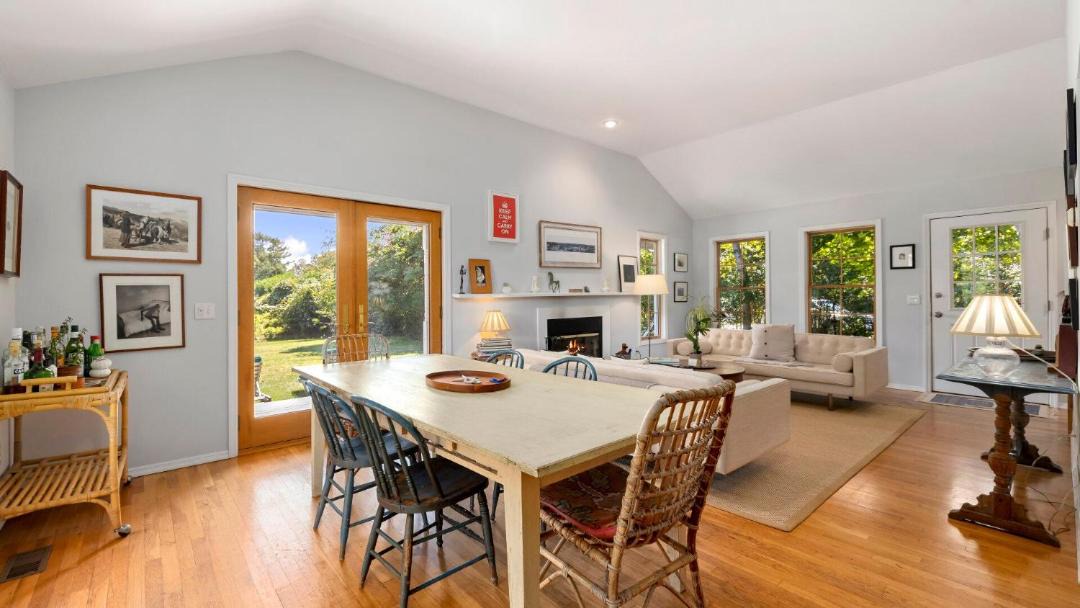 Photo of Livingroom in Montauk