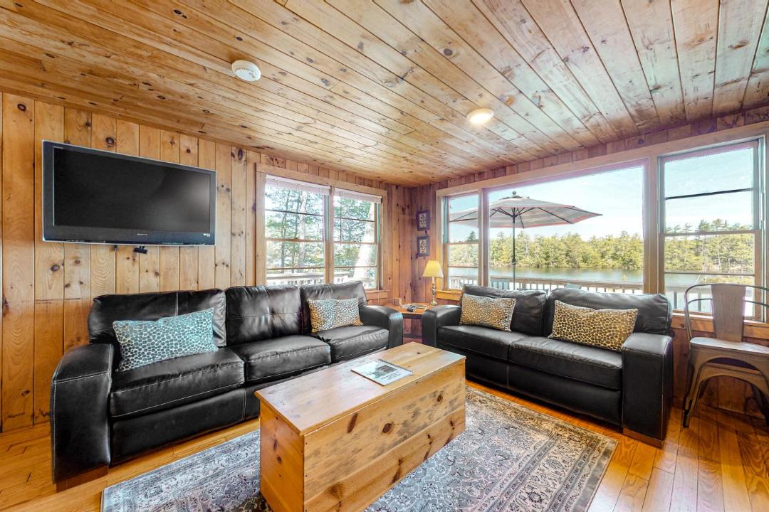 Photo of Livingroom in Pine River Pond