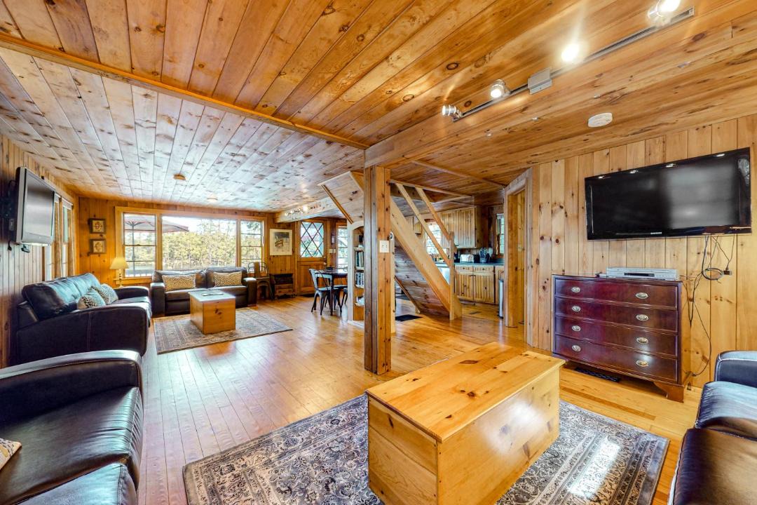 Photo of Livingroom in Pine River Pond