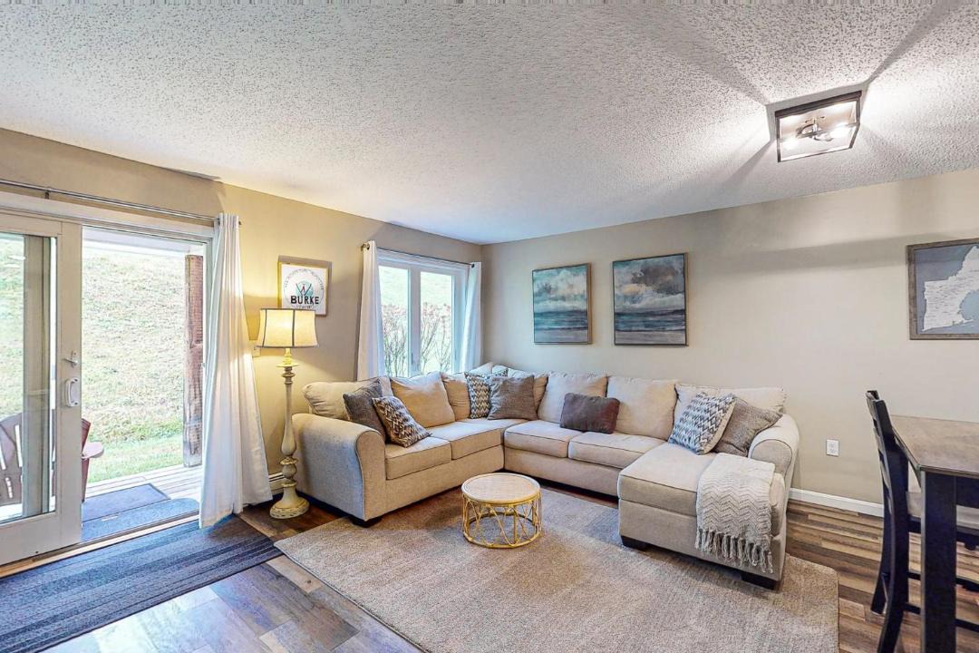Photo of Livingroom in East Burke