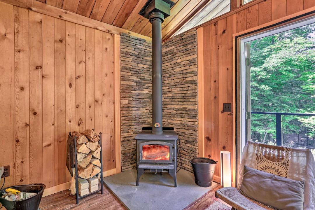 Photo of Livingroom in High Falls