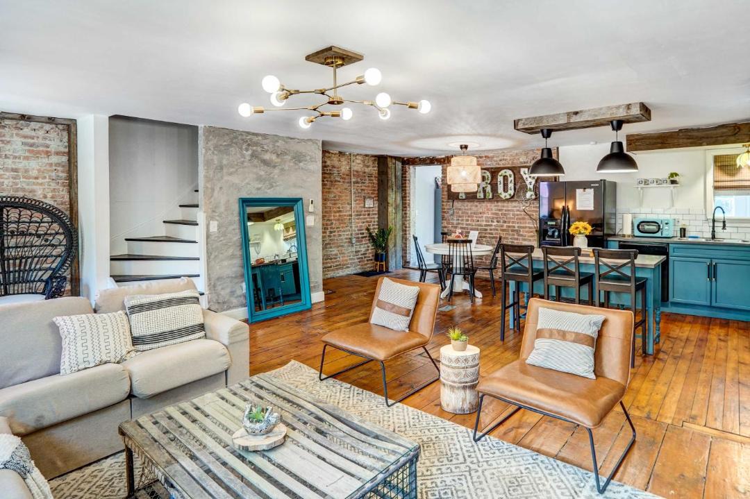 Photo of Livingroom in Troy
