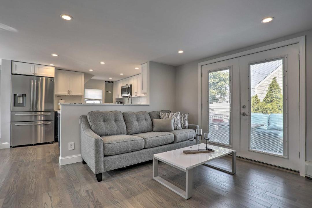 Photo of Livingroom in Bellmore