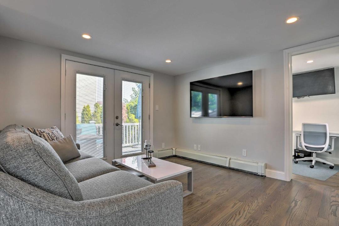 Photo of Livingroom in Bellmore