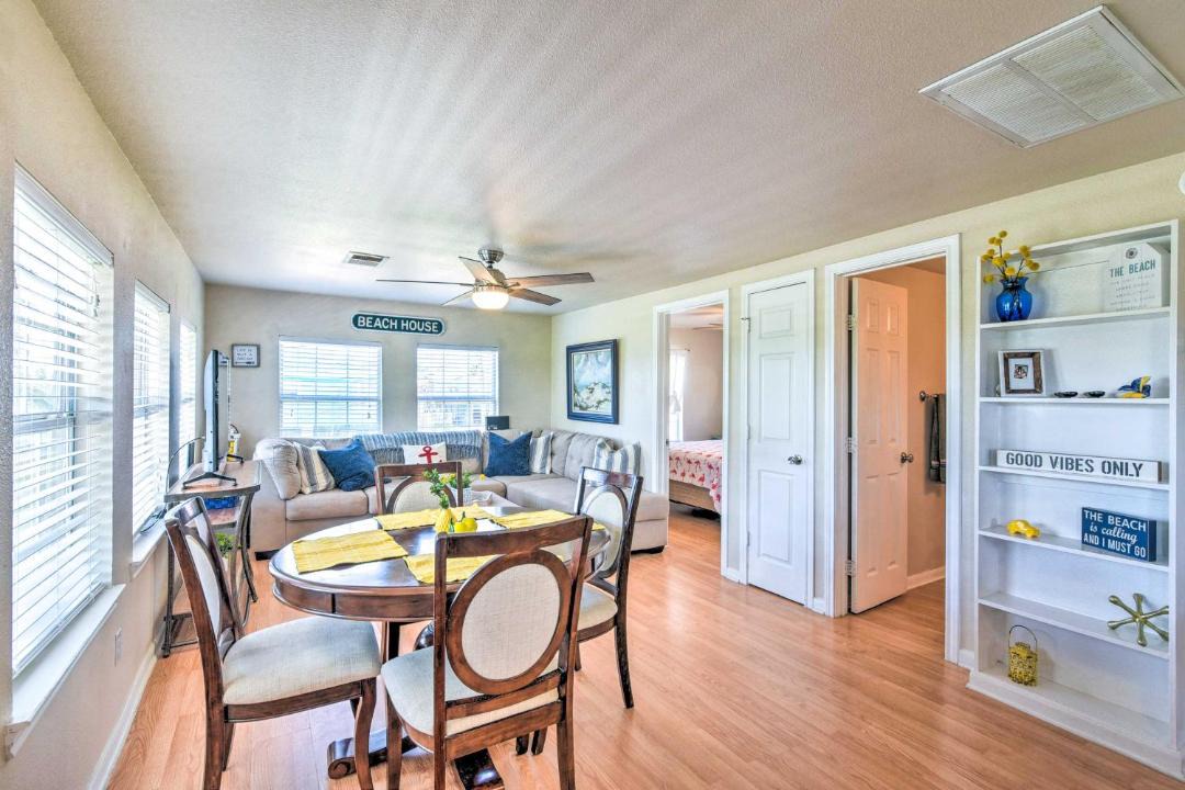 Photo of Livingroom in Surfside Beach