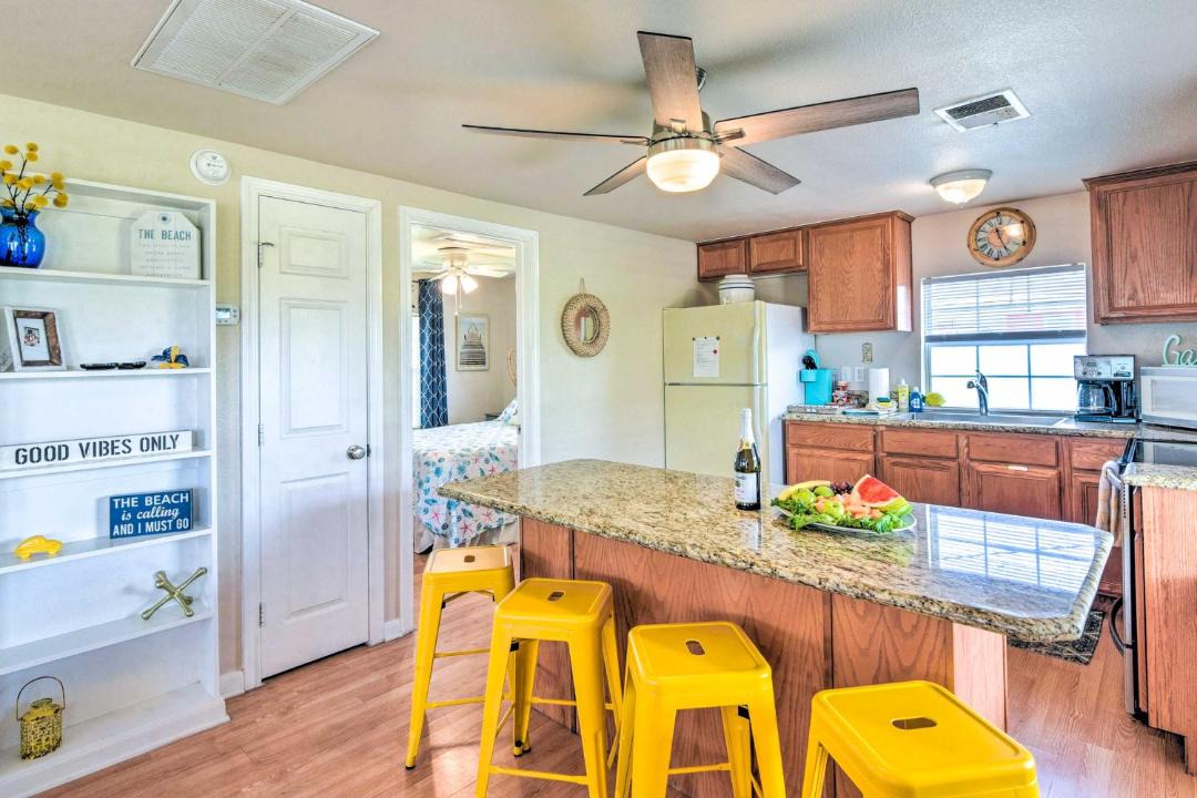Photo of Livingroom in Surfside Beach