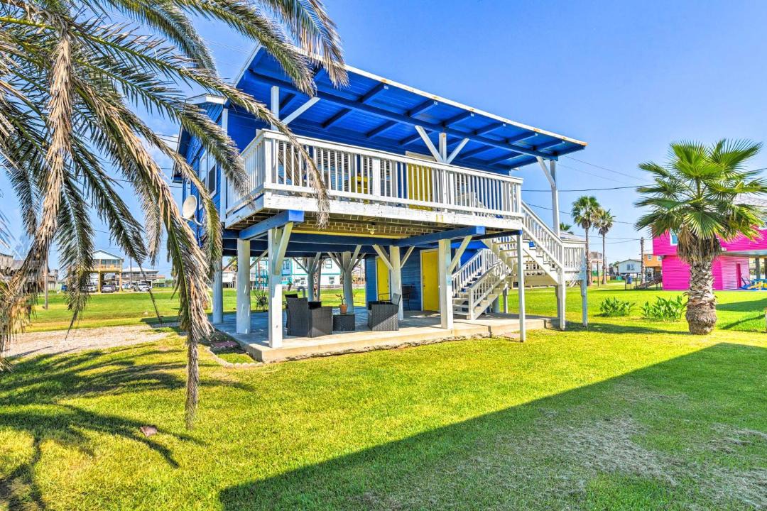 Photo of Buildings in Surfside Beach