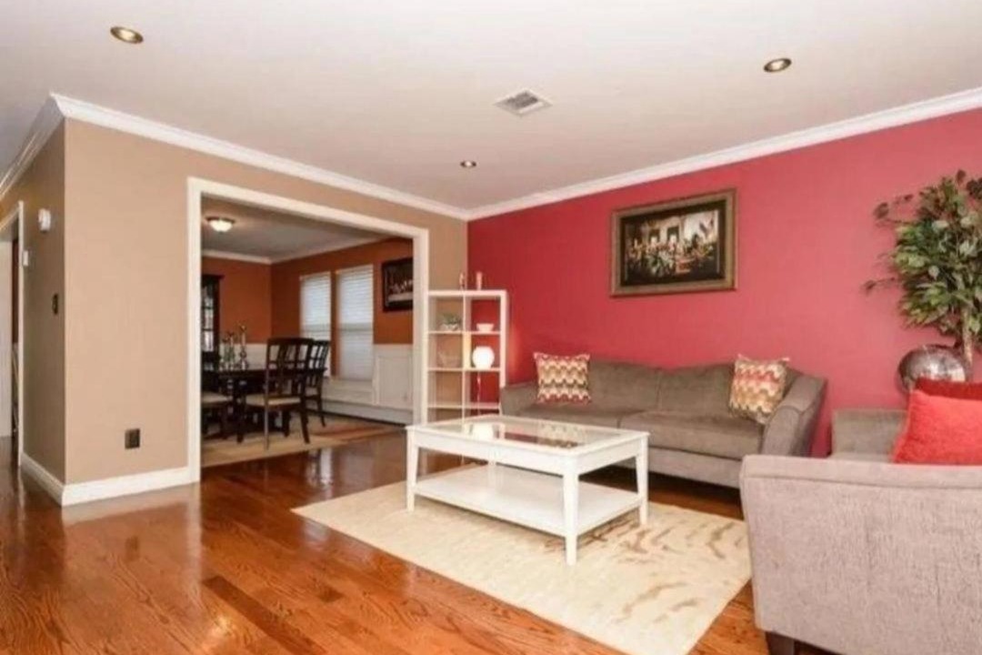 Photo of Livingroom in Franklin Square