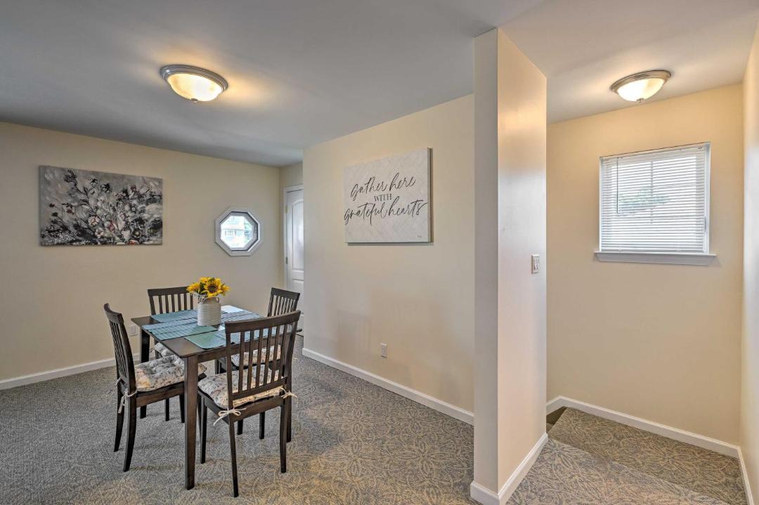 Photo of Livingroom in Glen Cove