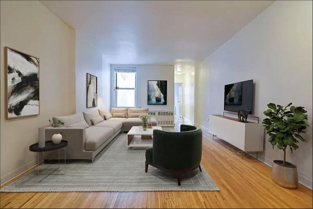 Photo of Livingroom in Central Park West
