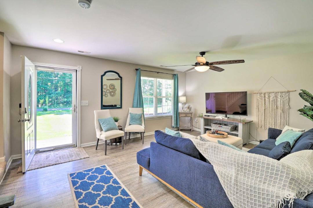 Photo of Livingroom in Tolchester Beach