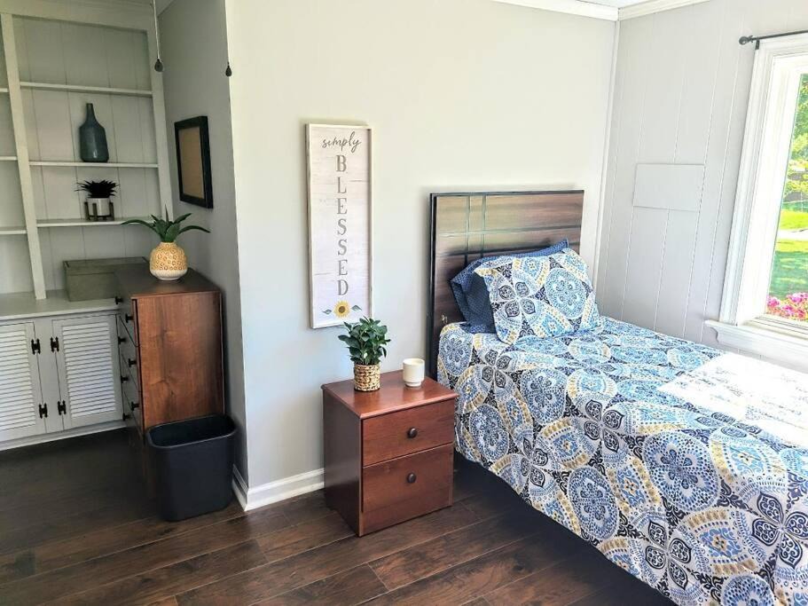 Photo of Bedroom in Mosby